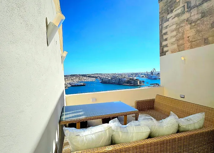 Portus Noir Tatil Evi Valletta