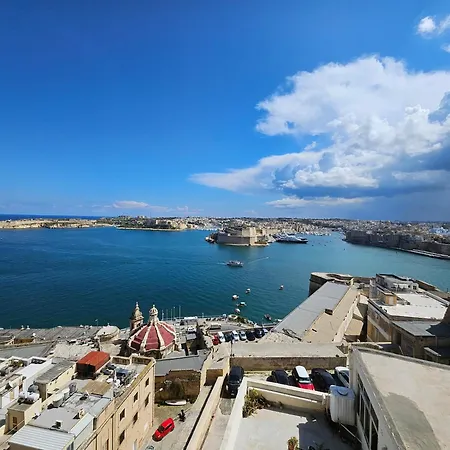 Portus Noir * Valletta