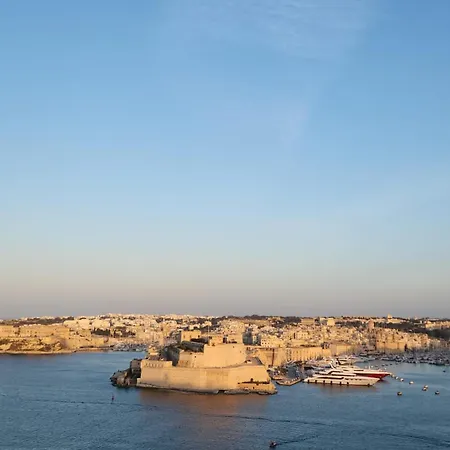 בית נופש Portus Noir